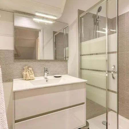 Apartment Duplex Napoleon Center Quiet *