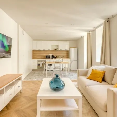 Apartment Duplex Napoleon Center Quiet *